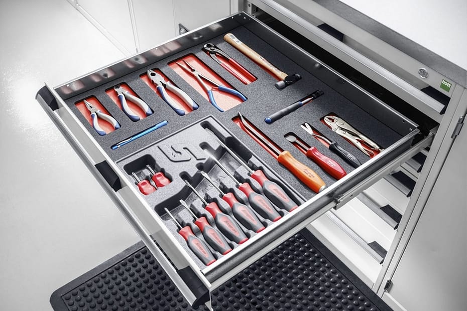 Schublade mit Werkzeug